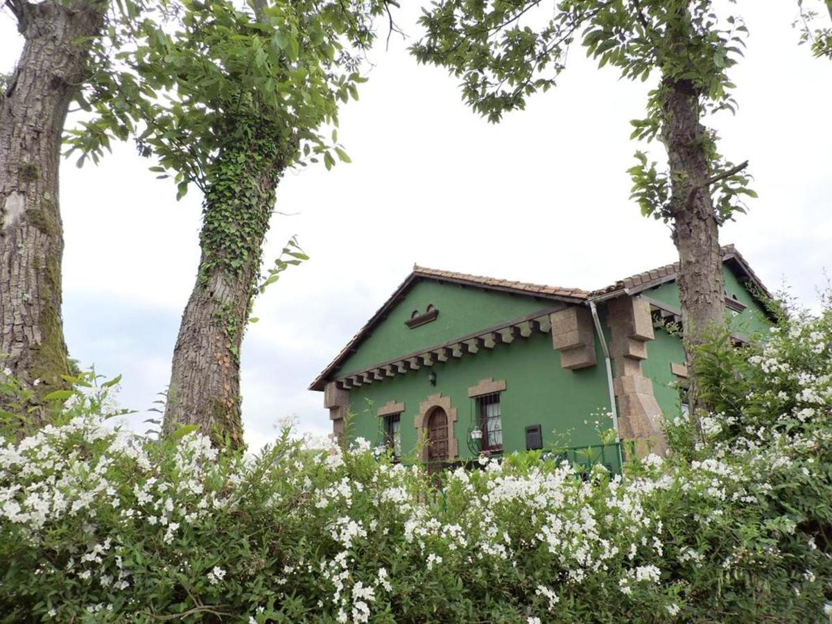 Spacious House With Mountain View In Premio Villa Exterior photo